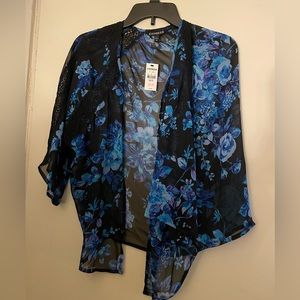 Express black and blue floral kimono. Size XS. New with tags.
